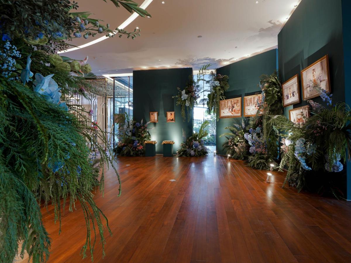 Chatrium Grand Bangkok Exterior foto Interior of the museum